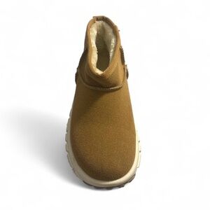Brands new Women's Tan Winter Boots